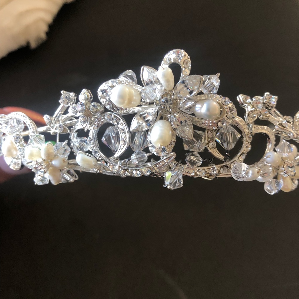 Tiara - Picture 2 of 2